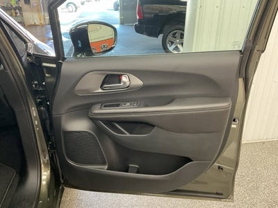 2027 Chrysler Pacifica PACIFICA SELECT AWD