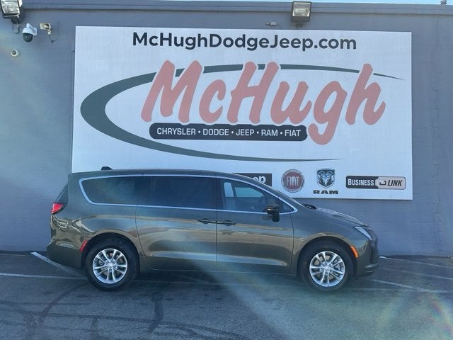 2027 Chrysler Pacifica PACIFICA SELECT AWD