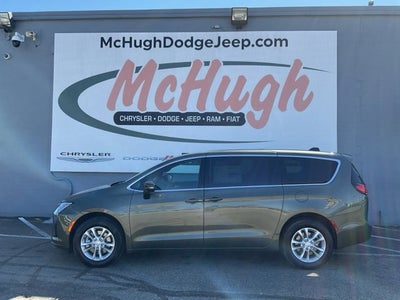 2027 Chrysler Pacifica PACIFICA SELECT AWD