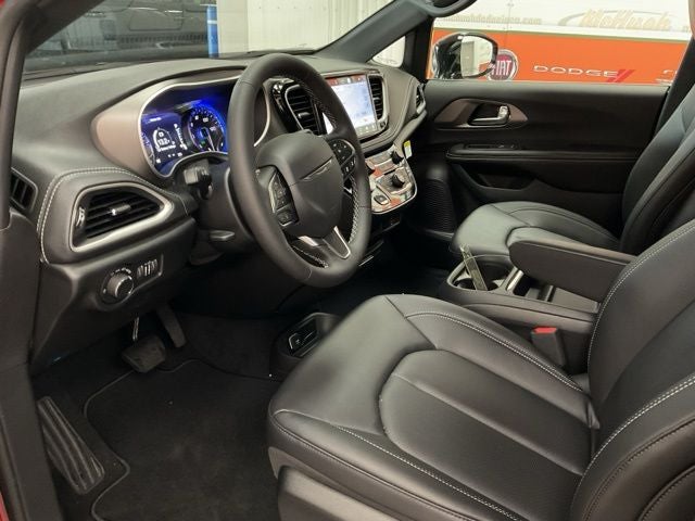2027 Chrysler Pacifica PACIFICA SELECT AWD