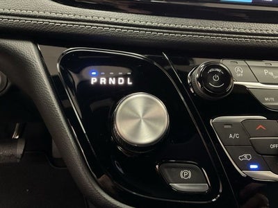 2027 Chrysler Pacifica PACIFICA SELECT AWD