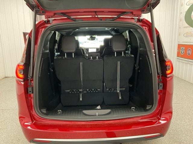 2027 Chrysler Pacifica PACIFICA SELECT AWD