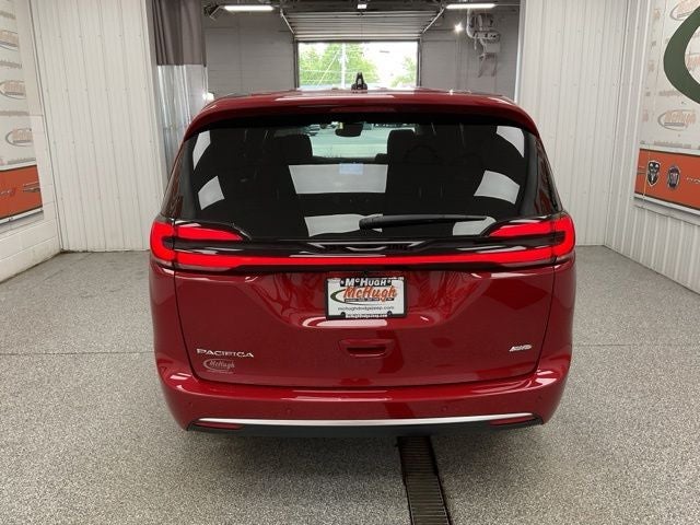 2027 Chrysler Pacifica PACIFICA SELECT AWD