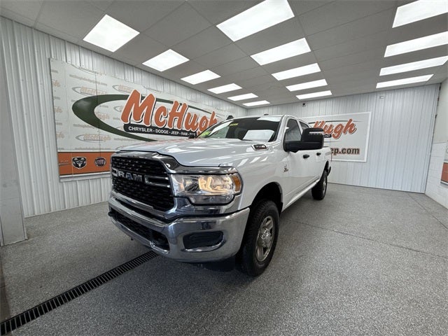 2023 RAM 3500 Tradesman Crew Cab 4x4 6'4' Box