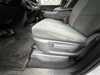 2023 RAM 3500 Tradesman Crew Cab 4x4 6'4' Box