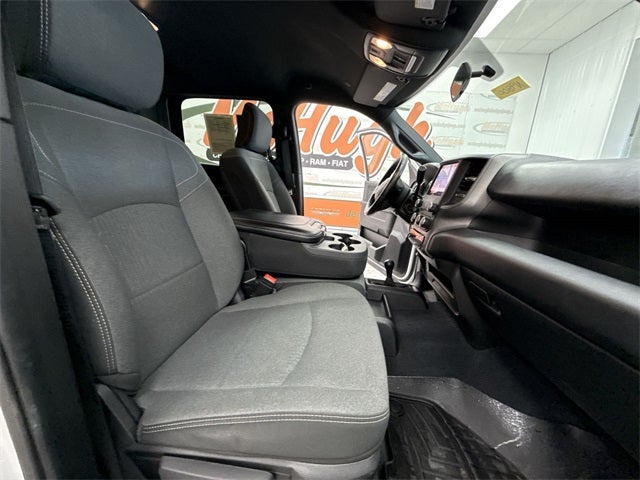 2023 RAM 3500 Tradesman Crew Cab 4x4 6'4' Box