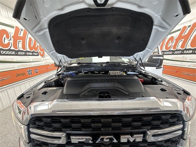 2023 RAM 3500 Tradesman Crew Cab 4x4 6'4' Box