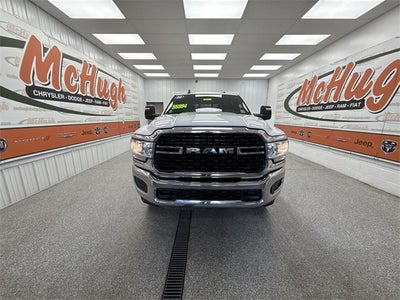 2023 RAM 3500 Tradesman Crew Cab 4x4 6'4' Box