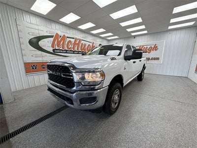 2023 RAM 3500 Tradesman Crew Cab 4x4 6'4' Box