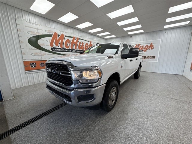 2023 RAM 3500 Tradesman Crew Cab 4x4 6'4' Box
