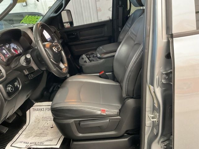 2024 RAM 3500 Tradesman Crew Cab 4x4 6'4' Box