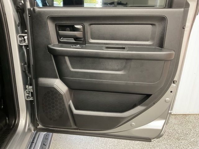 2024 RAM 3500 Tradesman Crew Cab 4x4 6'4' Box