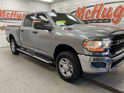 2024 RAM 3500 Tradesman Crew Cab 4x4 6'4' Box