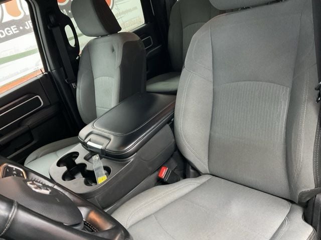 2024 RAM 3500 Big Horn Crew Cab 4x4 8' Box