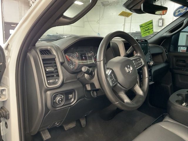 2025 RAM 3500 Tradesman Crew Cab 4x4 8' Box