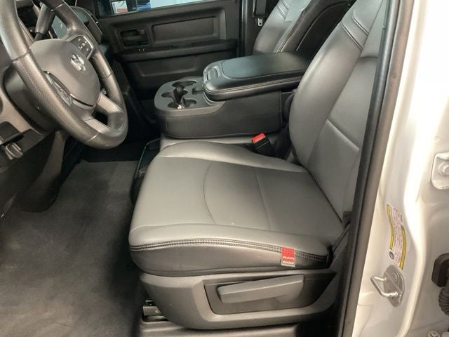 2025 RAM 3500 Tradesman Crew Cab 4x4 8' Box