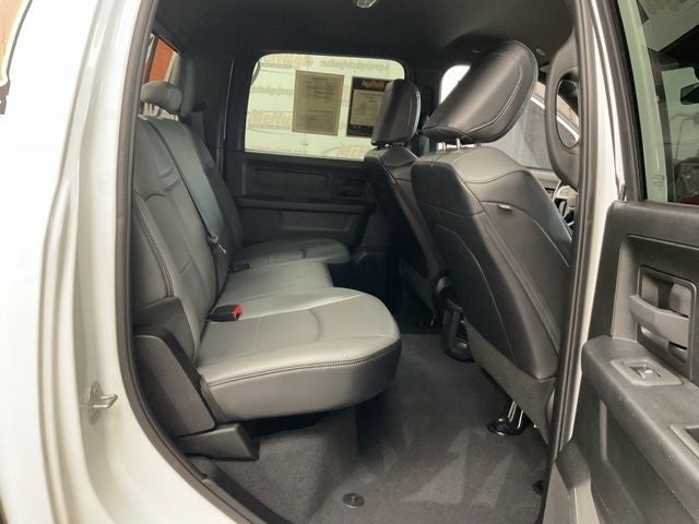 2025 RAM 3500 Tradesman Crew Cab 4x4 8' Box