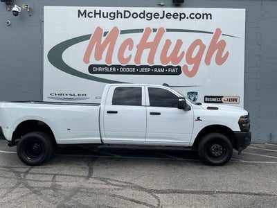 2025 RAM 3500 Tradesman Crew Cab 4x4 8' Box