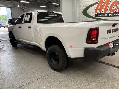 2025 RAM 3500 Tradesman Crew Cab 4x4 8' Box
