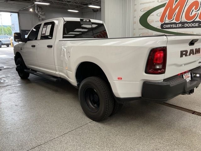 2025 RAM 3500 Tradesman Crew Cab 4x4 8' Box