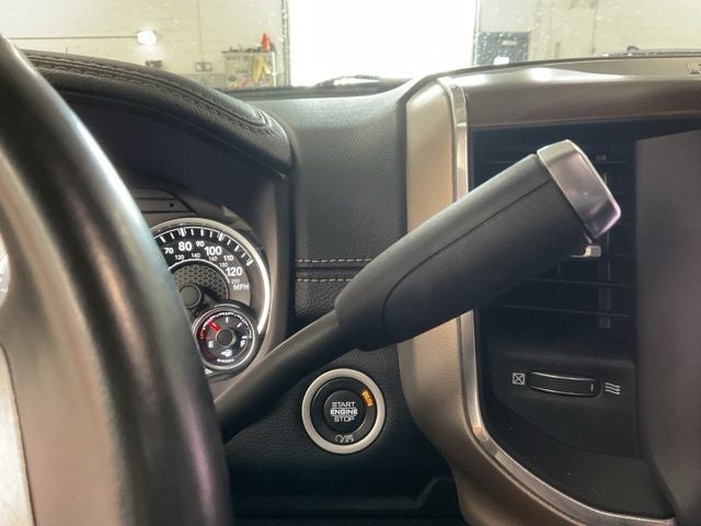 2022 RAM 3500 Laramie Crew Cab 4x4 8' Box