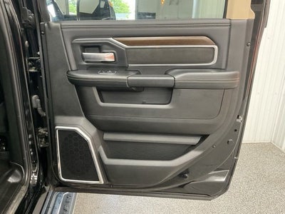 2022 RAM 3500 Laramie Crew Cab 4x4 8' Box