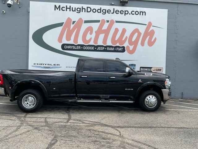 2022 RAM 3500 Laramie Crew Cab 4x4 8' Box