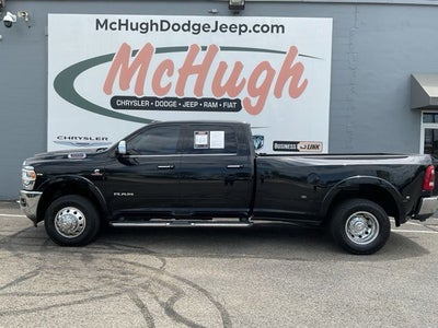 2022 RAM 3500 Laramie Crew Cab 4x4 8' Box