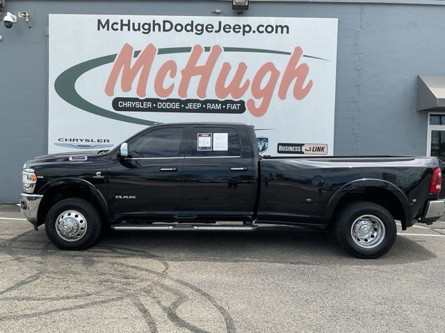 2022 RAM 3500 Laramie Crew Cab 4x4 8' Box