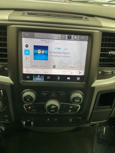 2022 RAM 1500 Classic SLT Crew Cab 4x4 5'7' Box