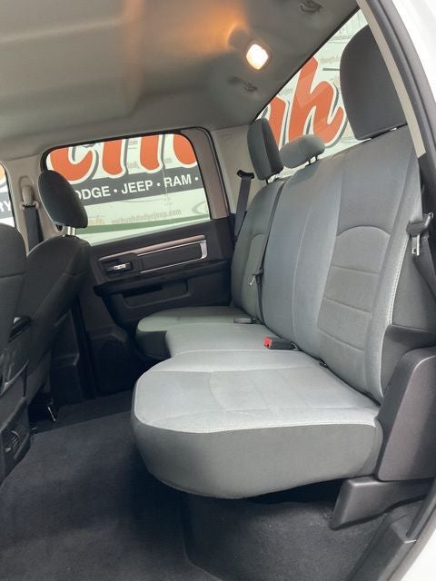 2022 RAM 1500 Classic SLT Crew Cab 4x4 5'7' Box