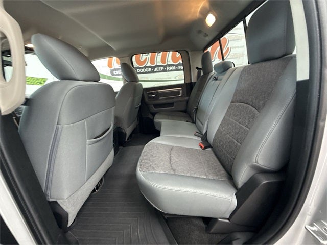 2017 RAM 1500 Big Horn Crew Cab 4x4 5'7' Box