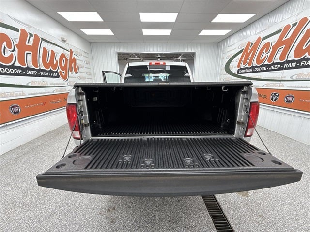 2017 RAM 1500 Big Horn Crew Cab 4x4 5'7' Box