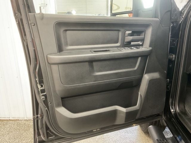 2026 RAM 2500 Tradesman Crew Cab 4x4 6'4' Box