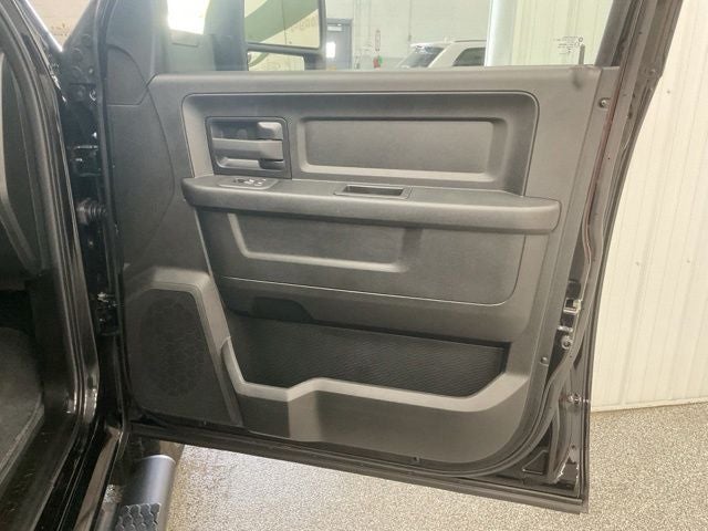 2026 RAM 2500 Tradesman Crew Cab 4x4 6'4' Box