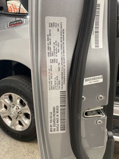 2024 RAM 2500 Big Horn Crew Cab 4x4 6'4' Box