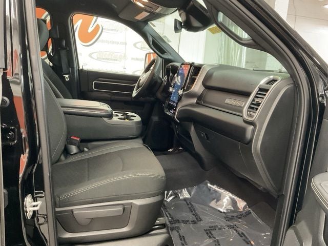 2025 RAM 2500 Big Horn Crew Cab 4x4 6'4' Box