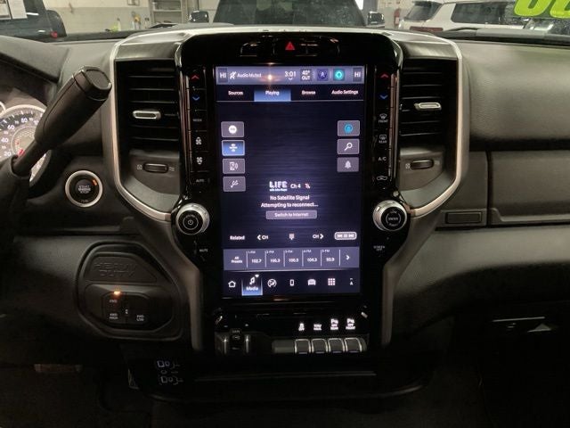 2025 RAM 2500 Big Horn Crew Cab 4x4 6'4' Box