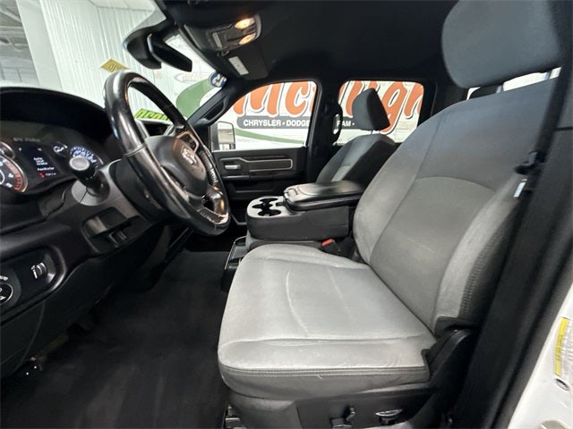 2023 RAM 2500 Big Horn Crew Cab 4x4 8' Box