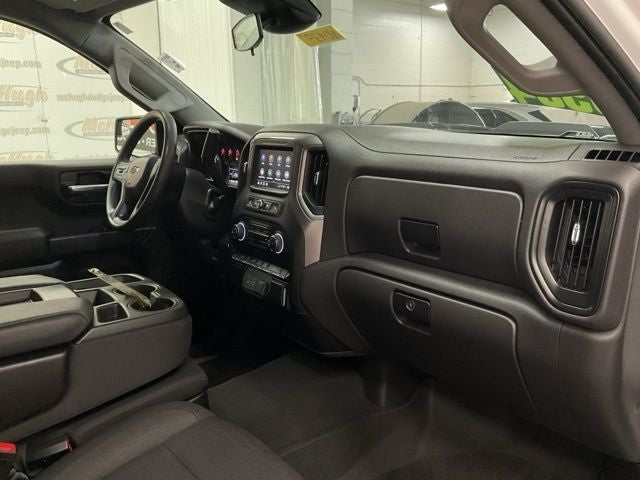 2022 Chevrolet Silverado 1500 4WD Crew Cab Short Bed Custom Trail Boss
