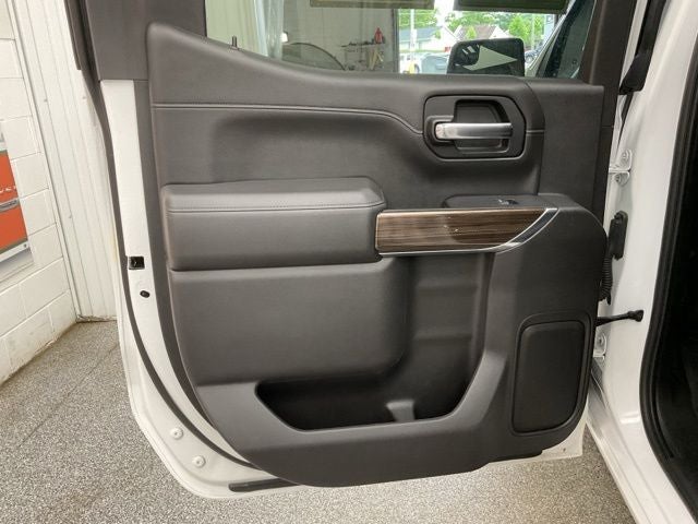 2021 Chevrolet Silverado 1500 4WD Crew Cab Short Bed RST