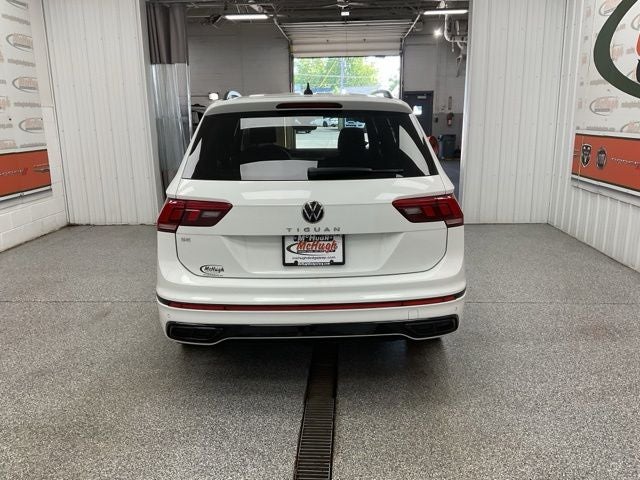 2022 Volkswagen Tiguan 2.0T SE R-Line Black