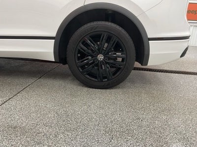 2022 Volkswagen Tiguan 2.0T SE R-Line Black