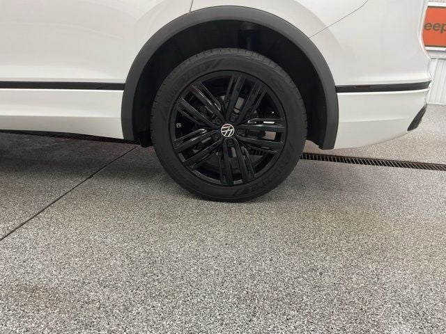 2022 Volkswagen Tiguan 2.0T SE R-Line Black