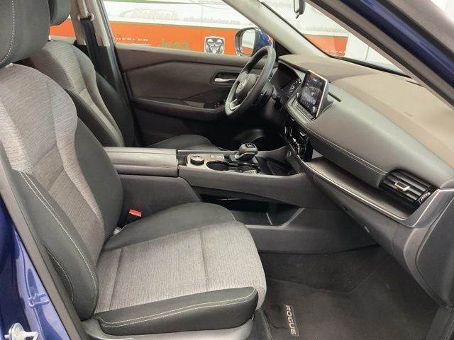 2022 Nissan Rogue SV Intelligent AWD