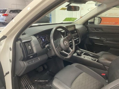 2024 Nissan Pathfinder SV 4WD