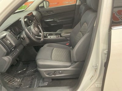2024 Nissan Pathfinder SV 4WD