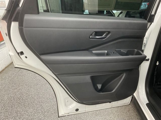2024 Nissan Pathfinder SV 4WD