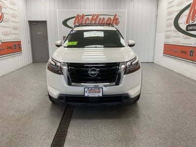 2024 Nissan Pathfinder SV 4WD