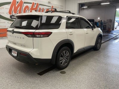 2024 Nissan Pathfinder SV 4WD